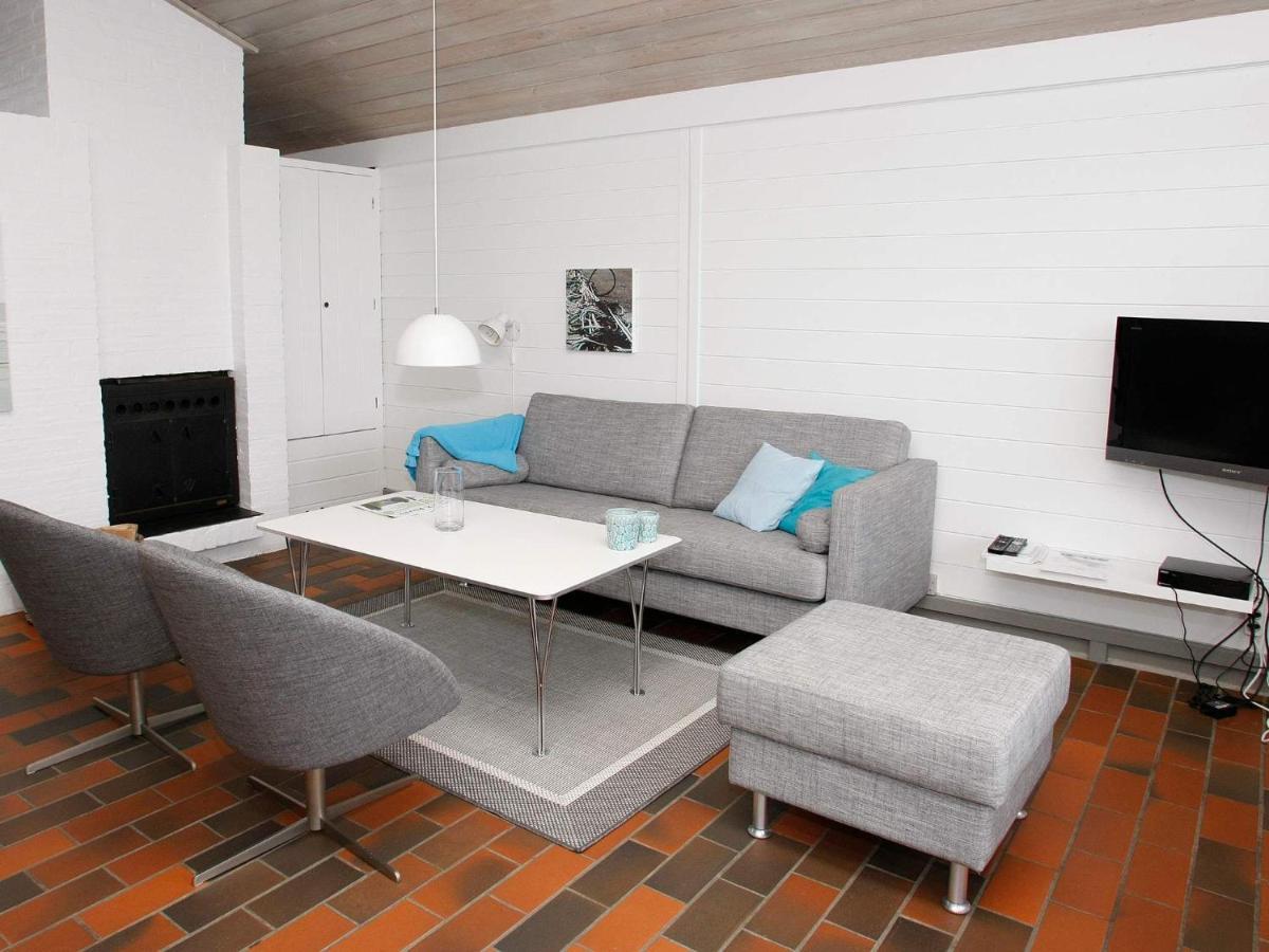 6 Person Holiday Home On A Holiday Park In 한스트홀름 외부 사진